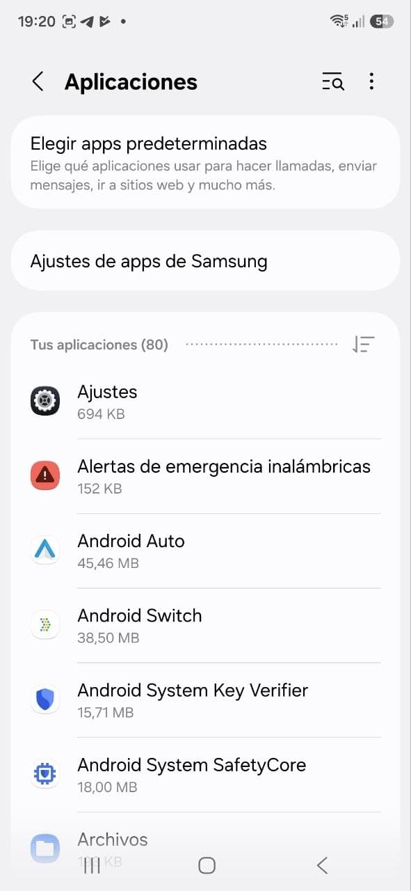 Pulsa el icono de buscar, arriba a la derecha.
